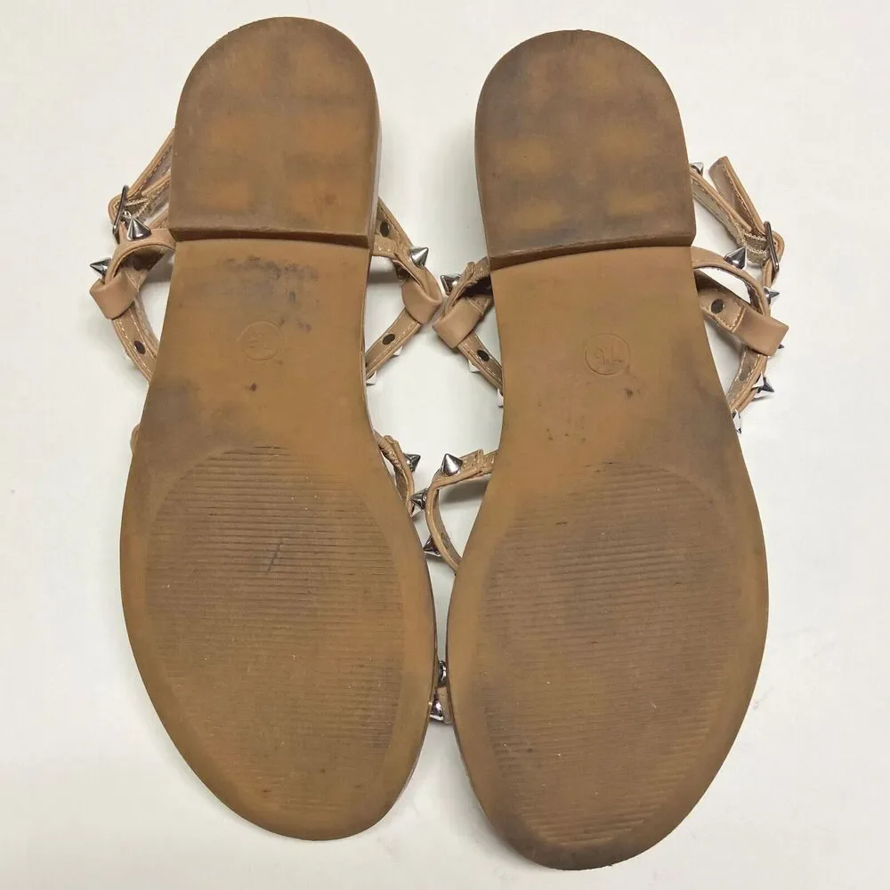Steve Madden Beige Travel Flat Sandal Size 7.5 Pointed Round Silver Studs Buckle